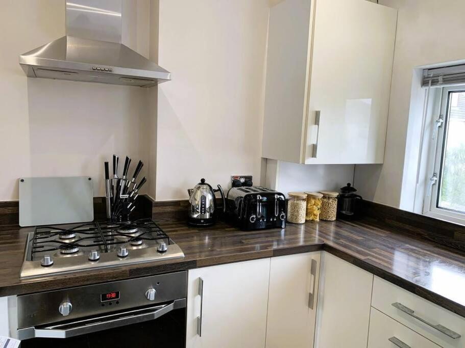Bournecoast - 2 Bedroom Stylish - Fm9560 Борнмут