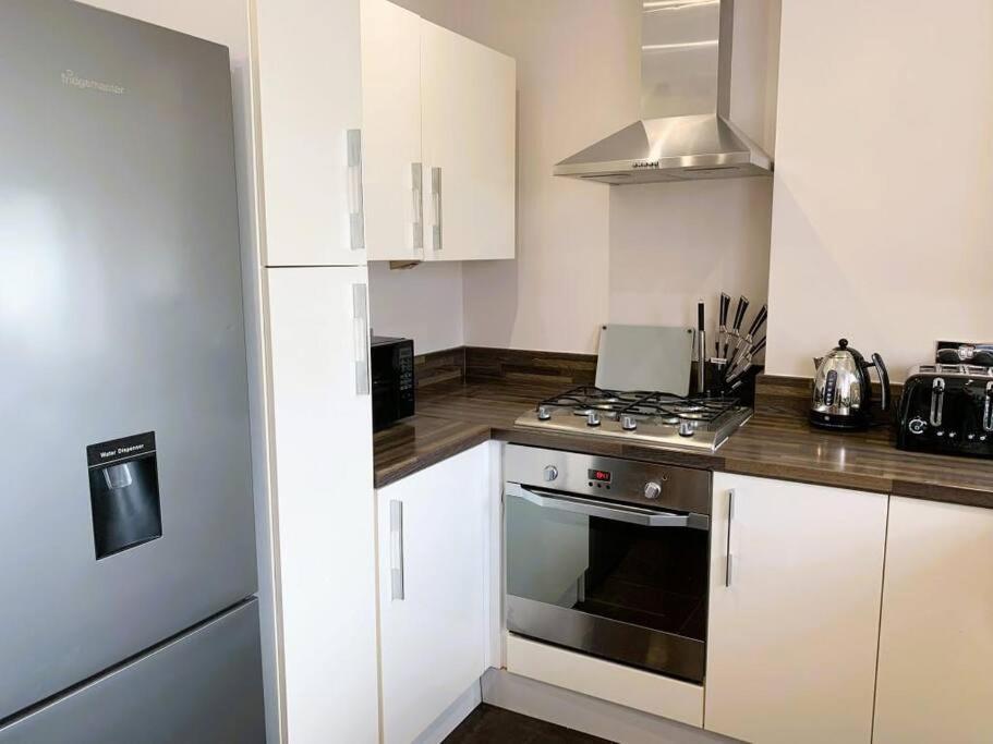 Bournecoast - 2 Bedroom Stylish - Fm9560 * Борнмут
